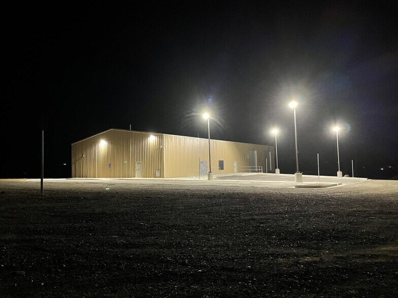 More Photos Of 1000 Saint Francis, Taos Industrial For Lease