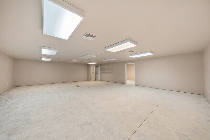 More Photos Of 230 N Tyndall Pky, Panama City Office For Lease