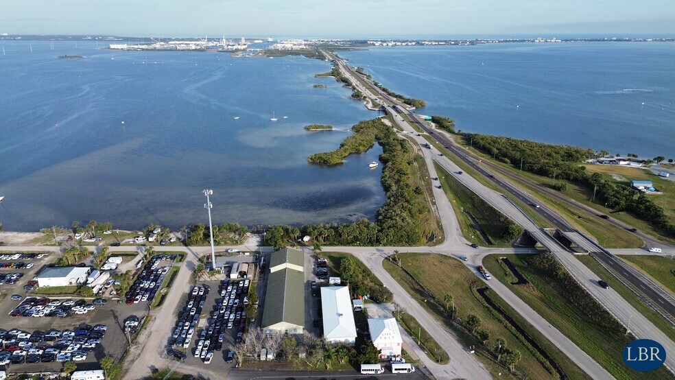 More Photos Of 2755 N BANANA RIVER Dr, Merritt Island Flex For Sale