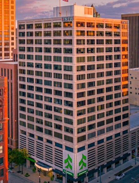 More Photos Of 250 E Wisconsin Ave, Milwaukee Office For Lease