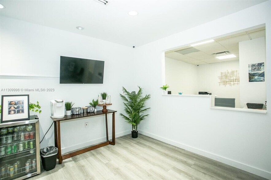 More Photos Of 730 NW 107th Ave, Miami Office For Lease