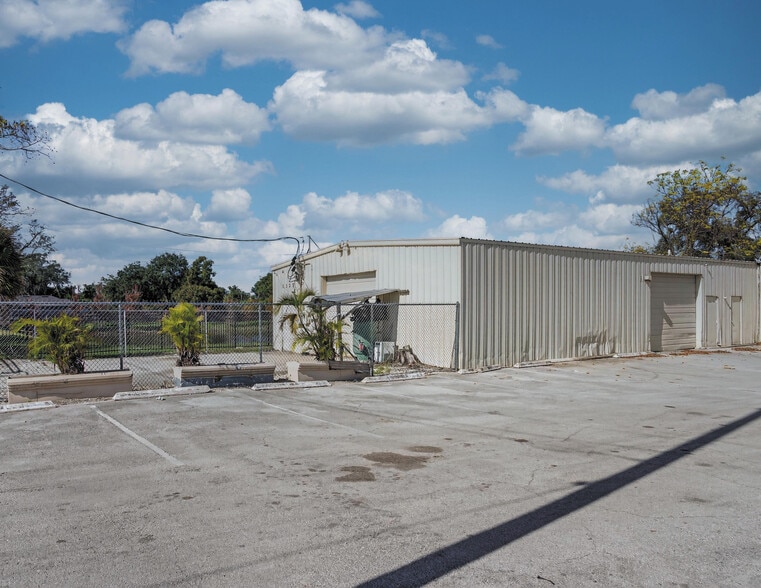 Primary Photo Of 1325 Indiana St, Orlando Warehouse For Lease