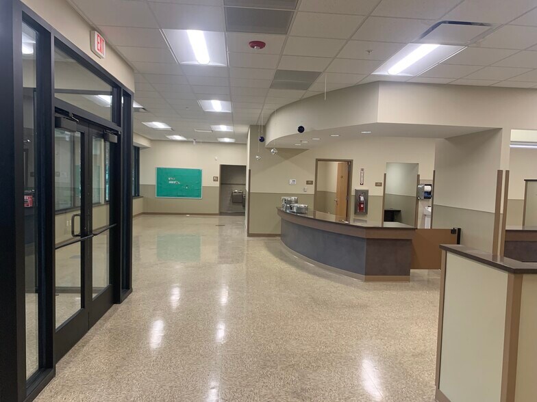 More Photos Of 694-760 Crescent St, Brockton Storefront For Lease