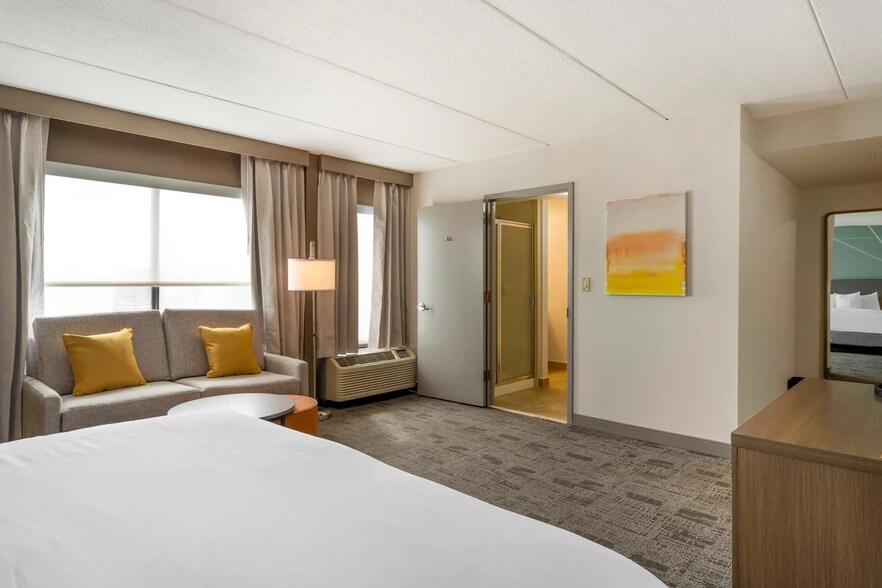 More Photos Of 110 Commerce Park Dr, Watertown Hotel For Sale