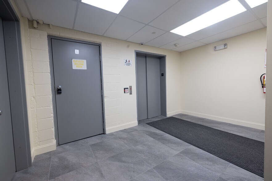 More Photos Of 185 6th Ave, Paterson Light Manufacturing For Lease