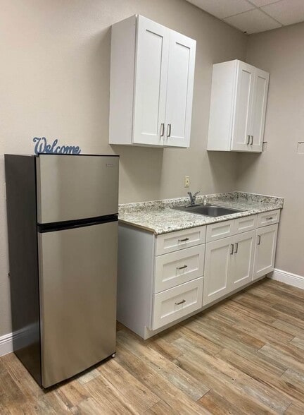 More Photos Of 1376 Turnbull Bay Rd, New Smyrna Beach Warehouse For Lease