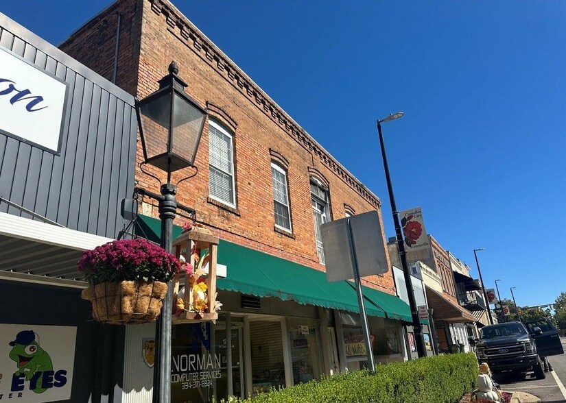 More Photos Of 118 W Commerce St, Greenville Storefront Retail Residential For Sale