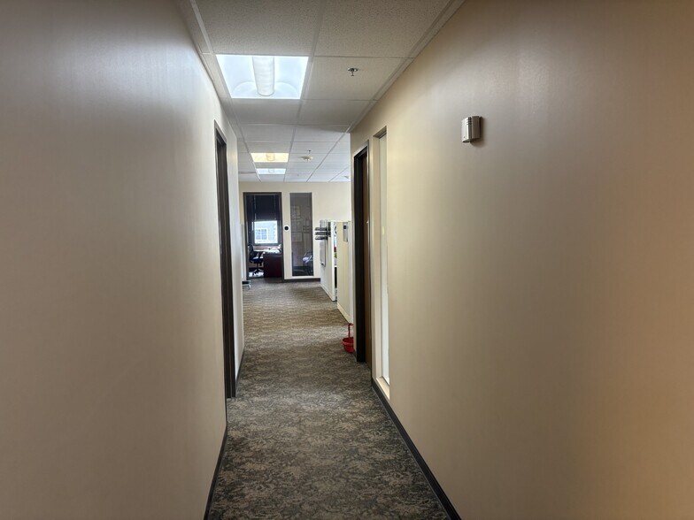 More Photos Of 7691 Shaffer Pky, Littleton Office For Sale