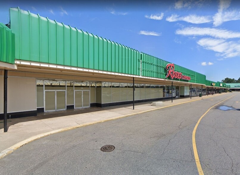 More Photos Of 507 E Southside Plz, Richmond Unknown For Lease