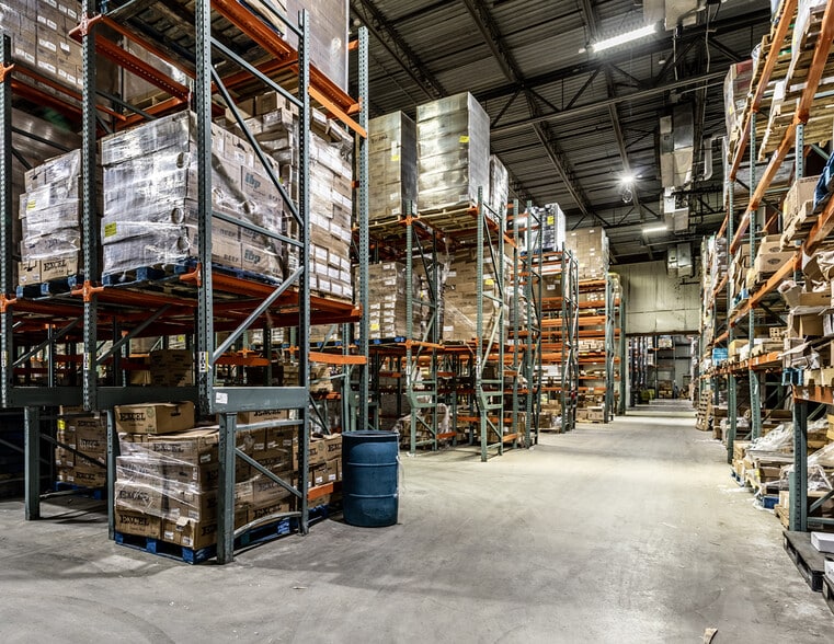 More Photos Of 4310 Stout Field North Dr, Indianapolis Warehouse For Lease