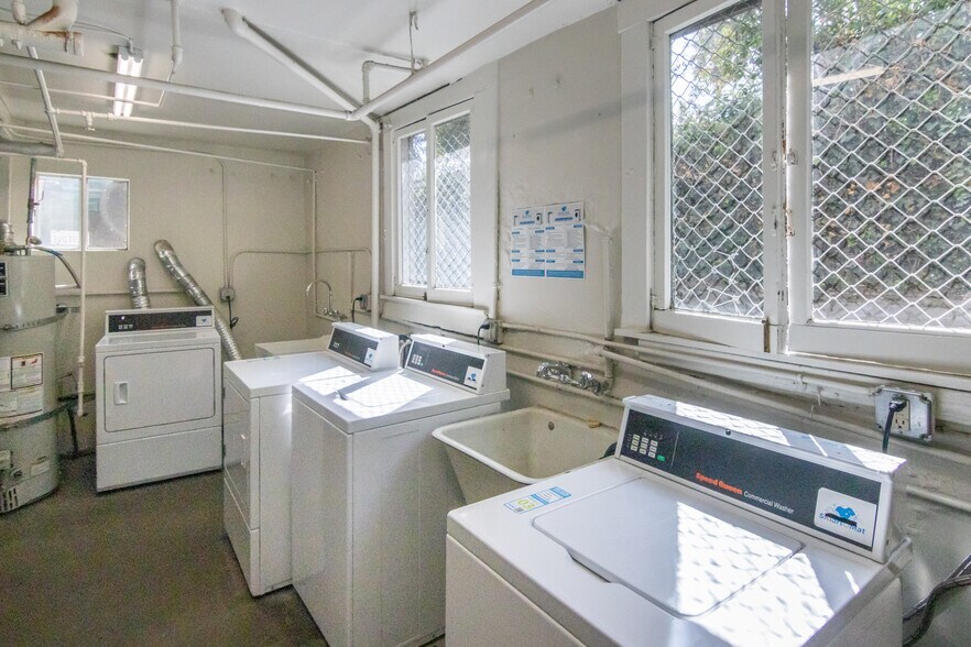 More Photos Of 1559 N Hill Ave, Pasadena Apartments For Sale