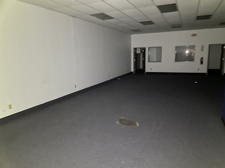 More Photos Of 4345-4781 Bay Rd, Saginaw Freestanding For Lease