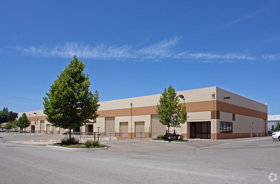 More Photos Of 6943 Power Inn Rd, Sacramento Warehouse For Lease