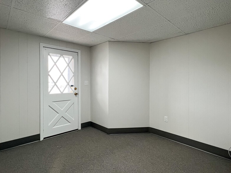 More Photos Of 265 Winn St, Burlington Office For Lease