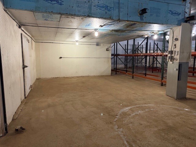 More Photos Of 2514 Foundry Pl, Clayville Industrial For Sale