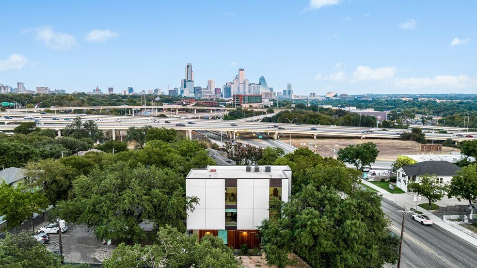 More Photos Of 2208 Lake Austin Blvd, Austin Office Residential For Sale