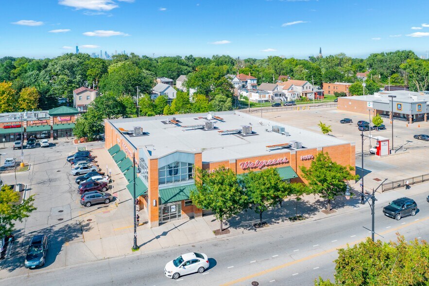 More Photos Of 650 W 63rd St, Chicago Drugstore For Lease