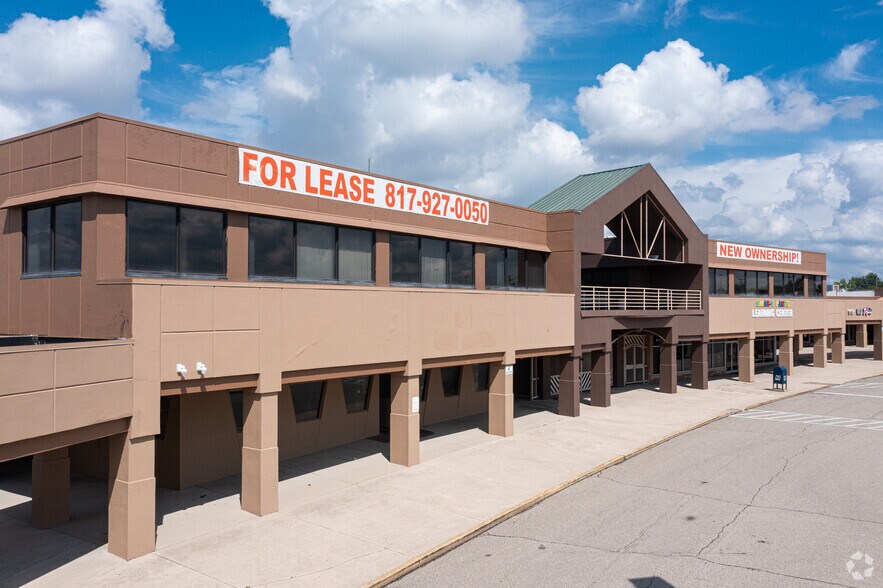 More Photos Of 1102-1192 W Kemper Rd, Cincinnati Unknown For Lease