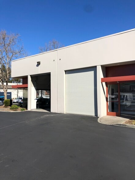More Photos Of 1814 Empire Industrial Ct, Santa Rosa Warehouse For Lease