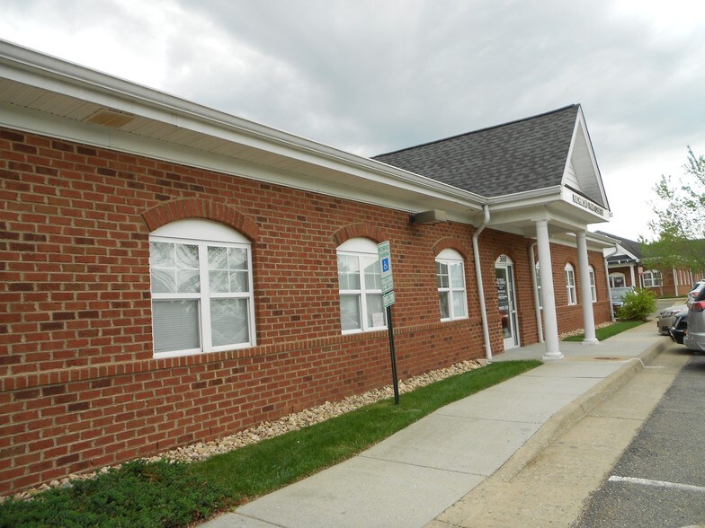 More Photos Of 7489 Right Flank Rd, Mechanicsville Medical For Sale