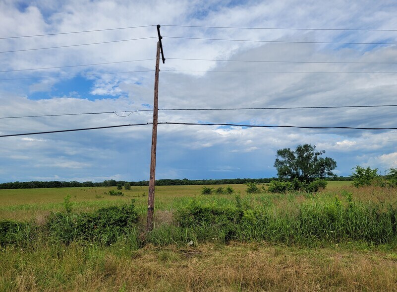 More Photos Of 110 Private Road 7316, Clarksville Land For Sale