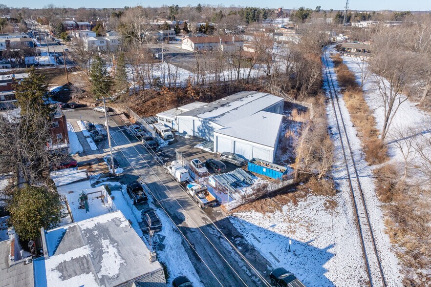 More Photos Of 625 W Beech St, Norristown Warehouse For Sale