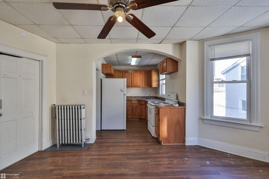 More Photos Of 38 W Central Ave, Bangor Apartments For Sale