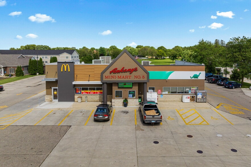 More Photos Of 1400 14th St NW, Austin Service Station For Sale