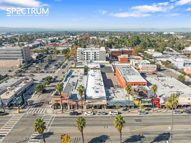 More Photos Of 6451-6453 Van Nuys Blvd, Van Nuys Storefront For Lease