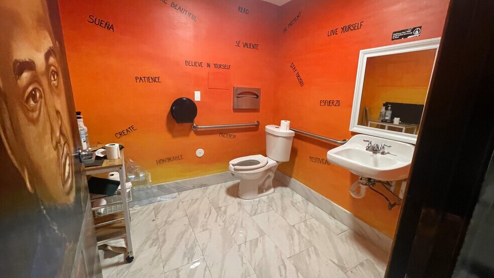 More Photos Of 546 W Compton Blvd, Compton Restaurant For Sale