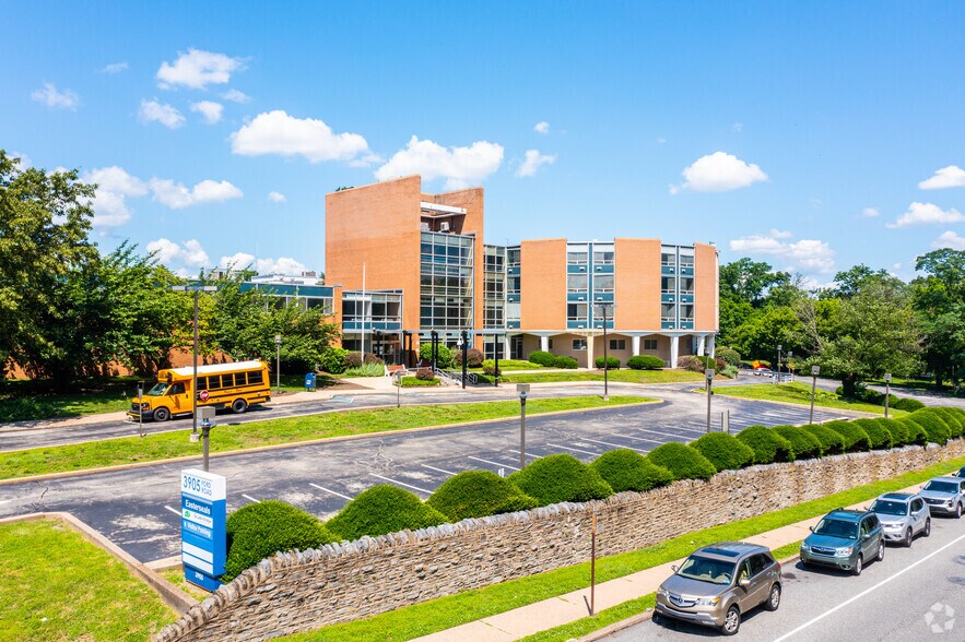 More Photos Of 3905 Ford Rd, Philadelphia Office For Sale