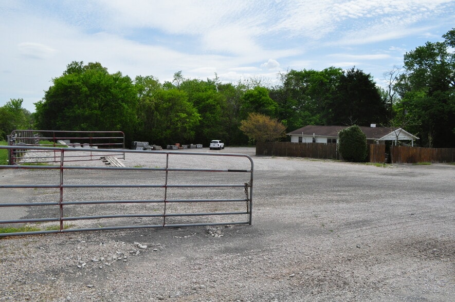 More Photos Of 7250 Rutledge Pike, Knoxville Land For Sale