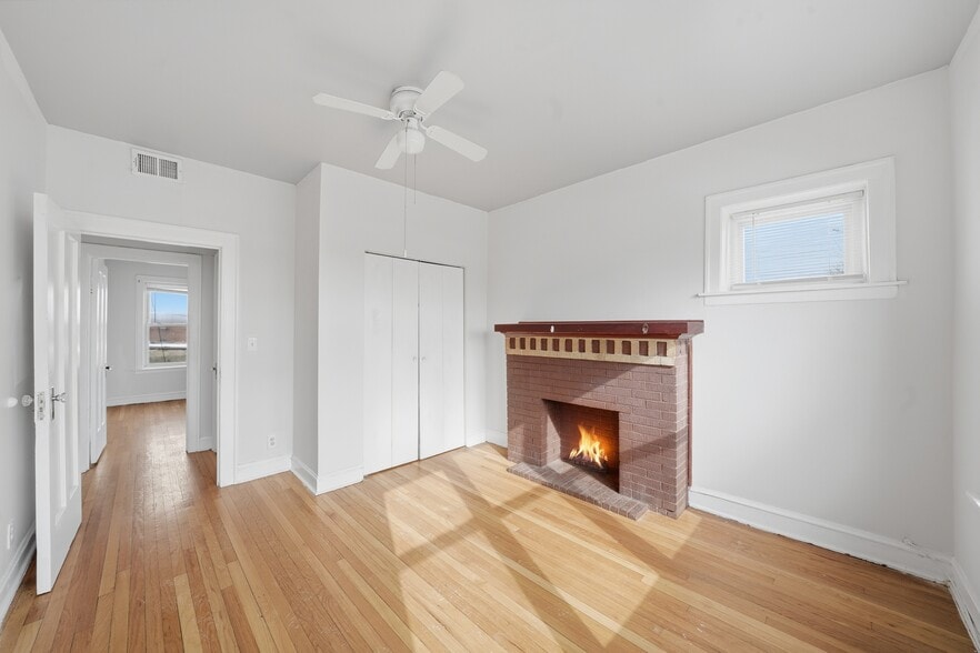 More Photos Of 4948-58 W Dickens Ave, Chicago Apartments For Sale