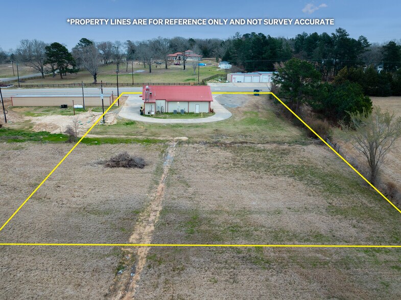 More Photos Of 17589 TX-19 Hwy, Montalba General Retail For Sale