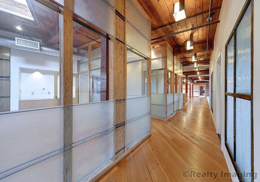 More Photos Of 1104 NW 15th Ave, Portland Office For Lease