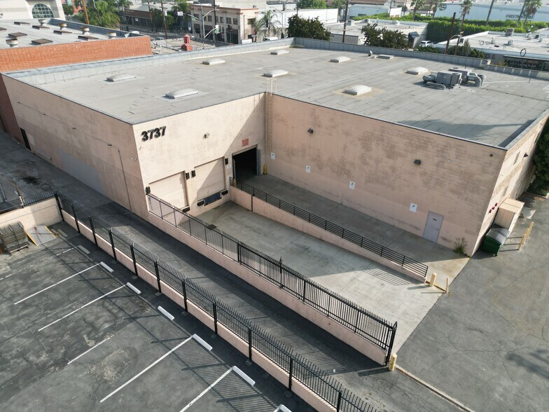 More Photos Of 3737 S Santa Fe Ave, Vernon Warehouse For Lease