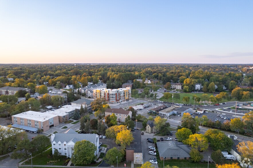 More Photos Of 300 W Grand River Ave, East Lansing Multifamily For Sale