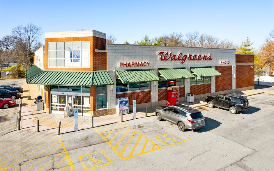 More Photos Of 9801 Manchester Rd, Saint Louis Drugstore For Sale
