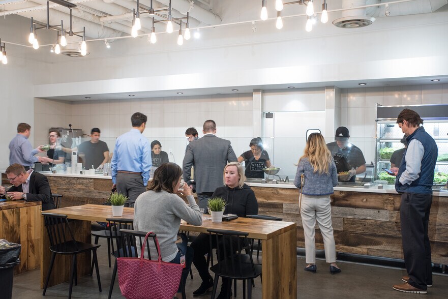 More Photos Of 800 LaSalle Ave, Minneapolis Office For Lease