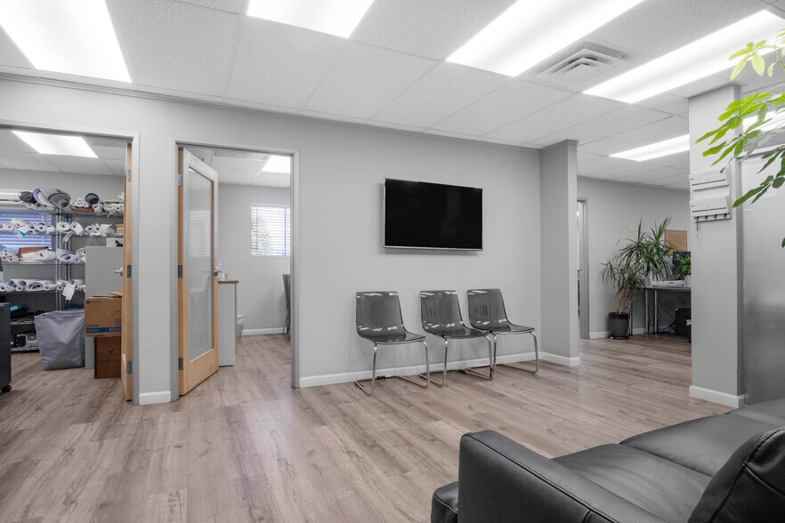 More Photos Of 6747 Odessa Ave, Van Nuys Office For Lease