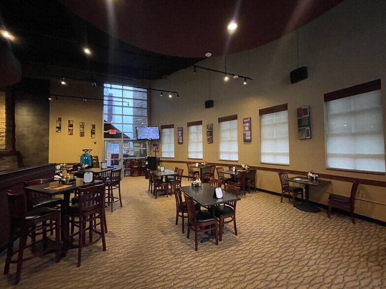 More Photos Of 101 Franks Rd, Marengo Bowling Alley For Lease