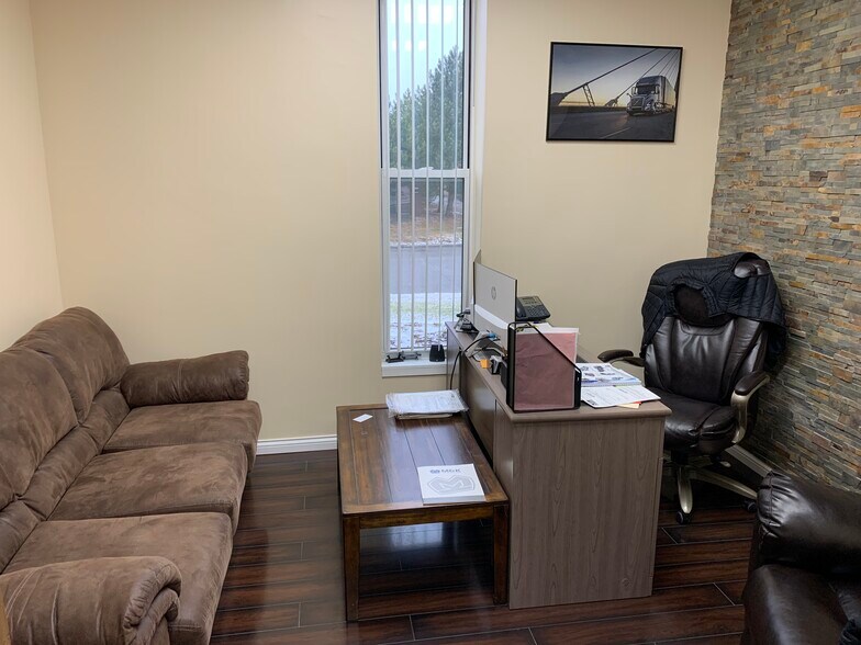More Photos Of 1103 Morse Ave, Schaumburg Service For Sale