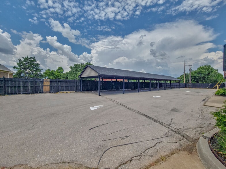 More Photos Of 6001 Nw Expressway, Oklahoma City Office For Sale