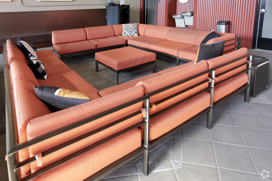 More Photos Of 575 E 4th St, Winston-Salem Apartments For Lease