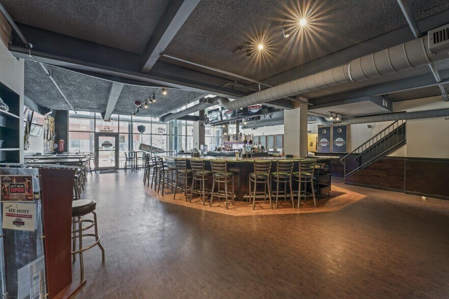 More Photos Of 51 S Pearl St, Albany Sports And Entertainment For Sale