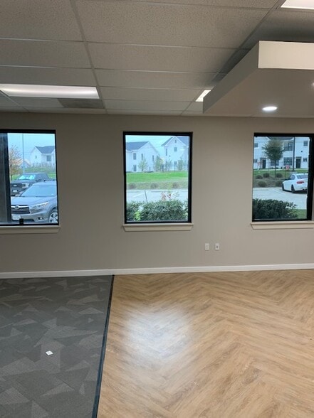 More Photos Of 1011 S Heatherwilde Blvd, Pflugerville Research And Development For Lease