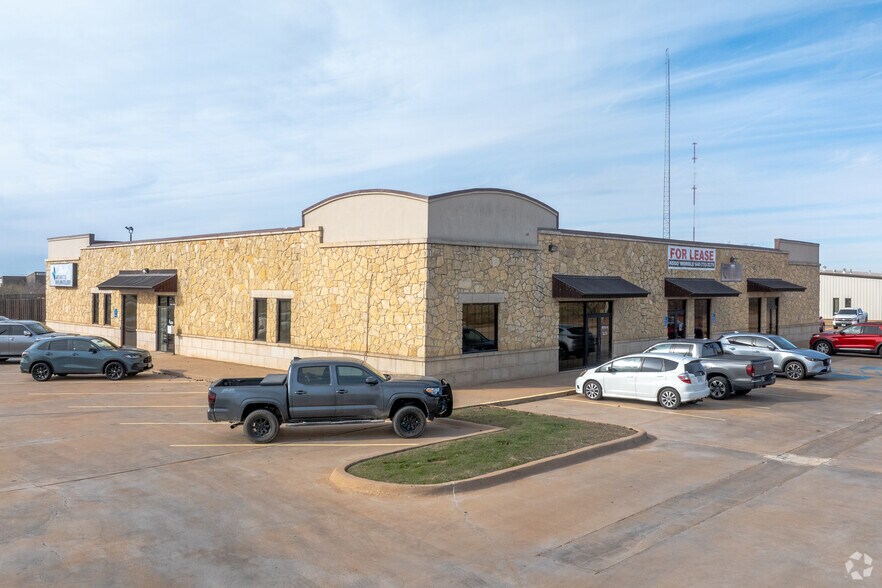 More Photos Of 5800 Kell Blvd, Wichita Falls Medical For Sale