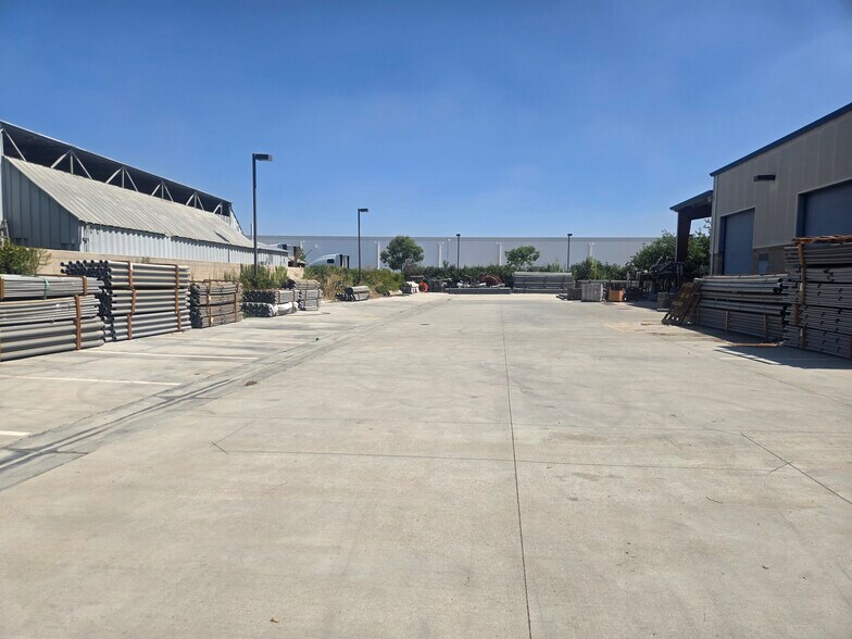 More Photos Of 10409 Alder Ave, Bloomington Warehouse For Sale