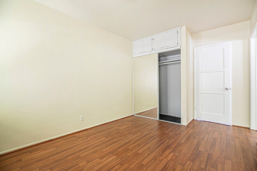 More Photos Of 343 Concord St, Glendale Apartments For Sale