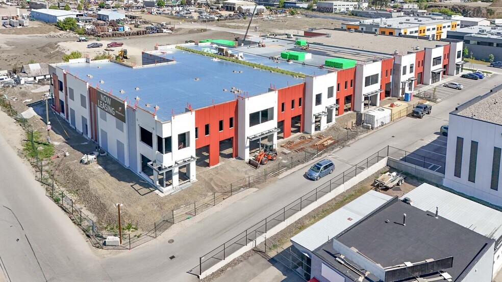 More Photos Of 4605 34 St, Vernon Distribution For Lease